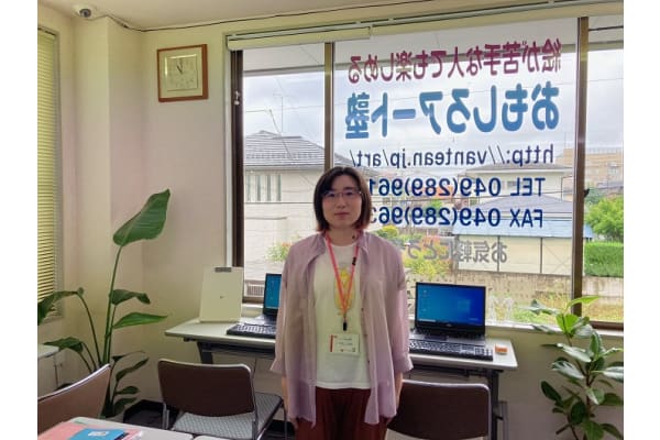 戸村　静香先生