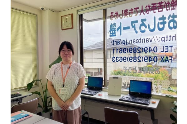 野村　愛衣先生