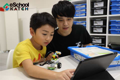 講師１人に対し4人までの少人数制授業です