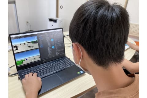 高学年は本格的にコードを打ってプログラミング