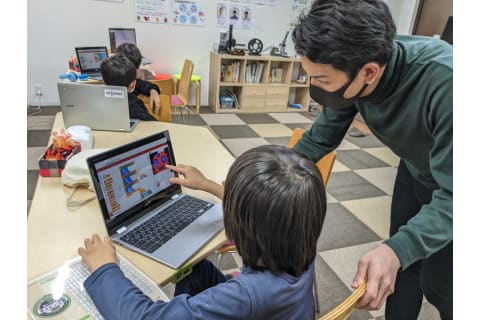 全部教えるのではなく共に考えます