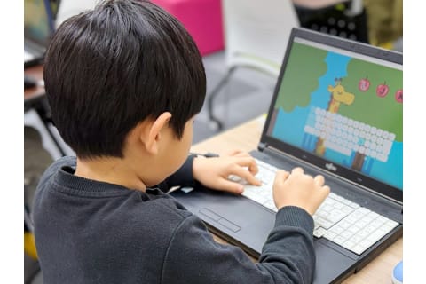 タイピング練習でPCスキル向上。プログラミングの土台を作る。