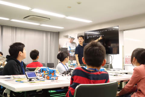 「IchigoJam」とタミヤ製ロボットでプログラミングを学びます。