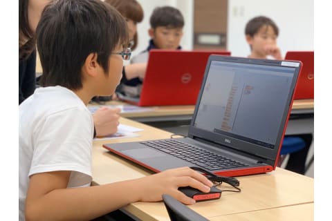 少人数制でお子さまのペースに合わせて学べます