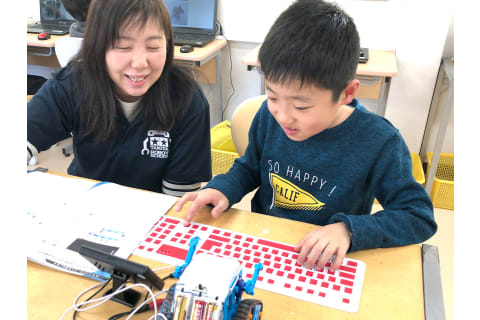 講師と一緒に楽しく学ぼう！