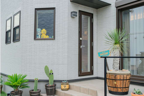 袖ヶ浦駅より徒歩5分。車での送迎もOK