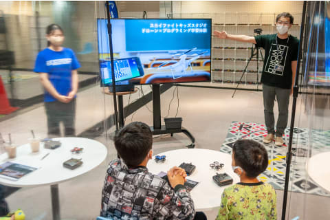 銀座の一等地なのに200平米以上のスペースで教室があります。