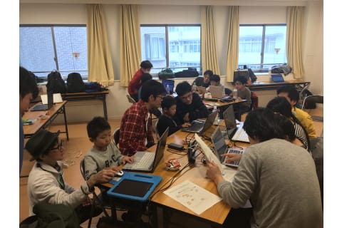 CoderDojoとよなかの活動風景