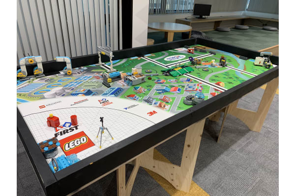 小学４年生ではロボコンにチャレンジすることもできます！