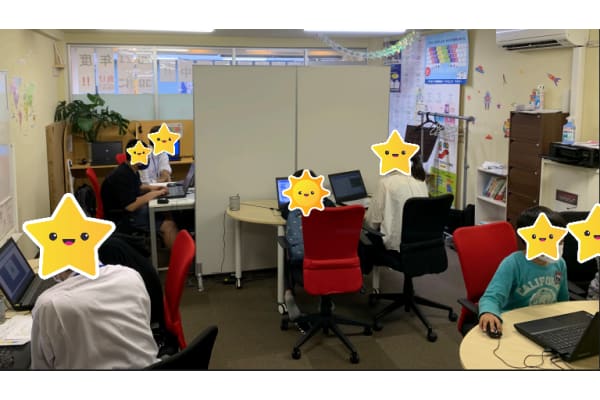 生徒の興味が最優先！個別指導＆フリースケジュール制で自由な学び を提供