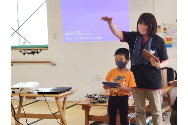 ドローン操縦・プログラミング飛行