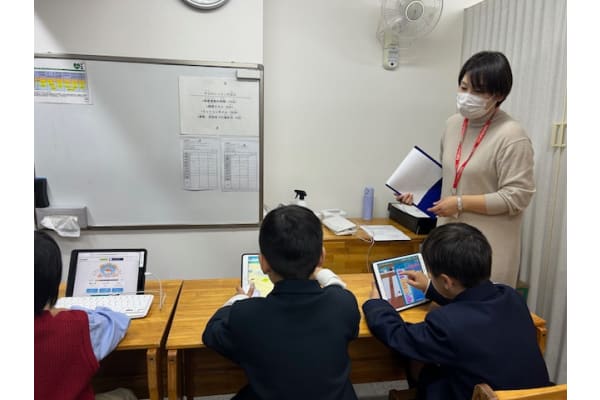 授業は1クラス3人までの少人数制！