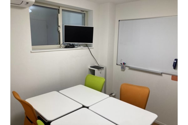 最大6名まで、アットホームな少人数制で、塾・学童保育での指導経験豊富な講師が丁寧に指導します！