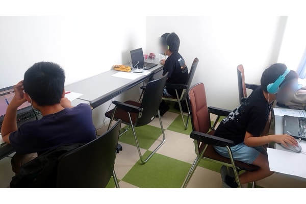 少人数でじっくり！やり切るプログラミングで成果が感じられる！