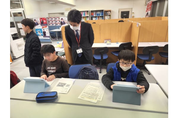 プログラミング教育HALLOは将来必要な自分で考える主体性が養えます。