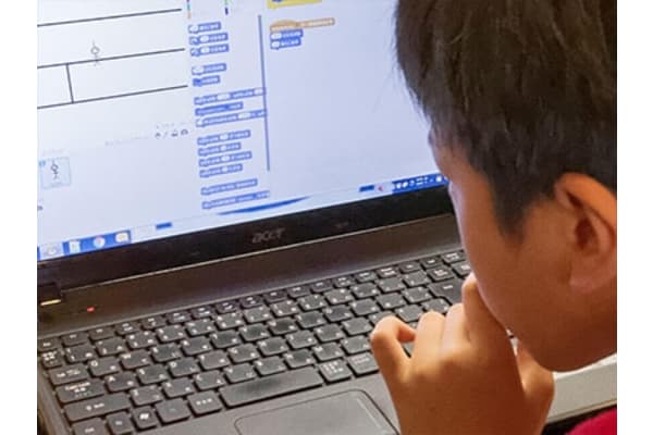 豊富な講座ラインナップで大人顔負けの早期教育