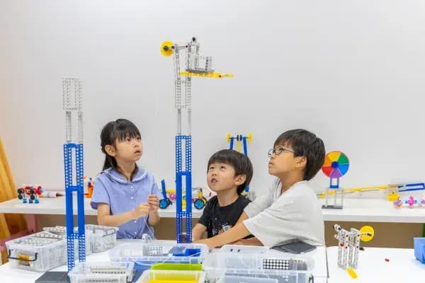 プログラミングやロボットだけじゃない！総合的な理数ITの力が伸びるカリキュラム！