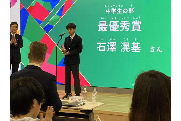 全国小中学生プログラミング大会最終審出、ドコモ未来ラボ最優秀賞受賞、ロボカップブラジル大会進出