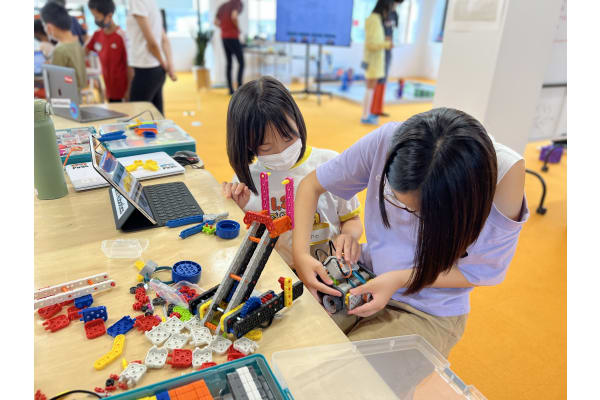 DOHSCHOOLは「作ることで学ぶ」プログラミングスクールです