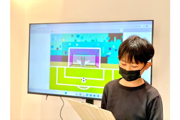 創造性を育みながらプレゼンテーションで人に伝える力も身に付ける