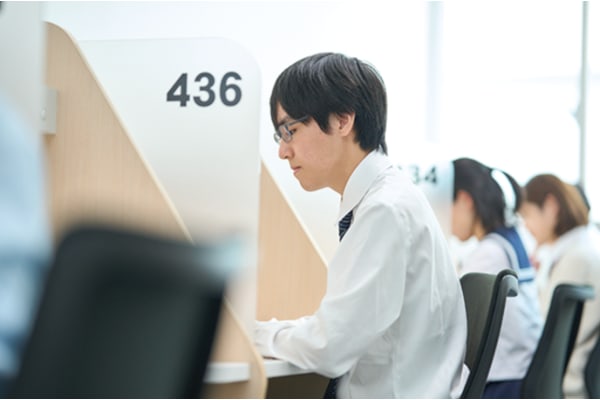 駿台予備学校の自習室