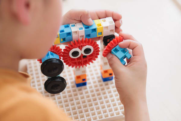 STEAM教育でAI社会を生き抜く創造力と思考力を身につけよう！