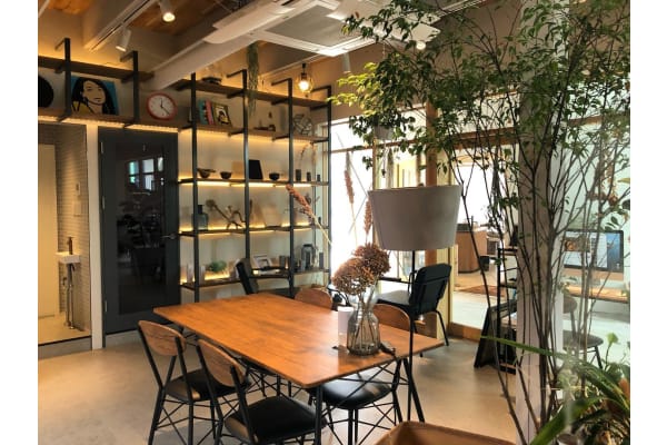 ここは塾？そんな空間でプログラミングを学びませんか？