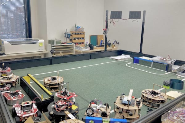 機材や競技フィールドなど学習環境が充実