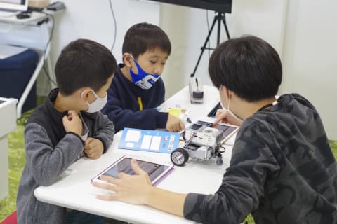 自分で考える力とやりきる力を導く講師陣