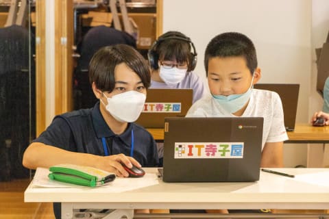 お子様の興味やレベルに合わせて指導いたします！