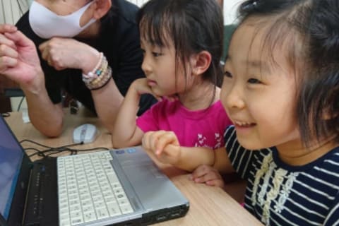 未就学から楽しく学べるカリキュラム