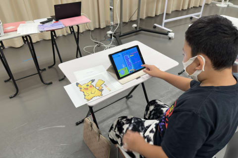 タブレットを使って楽しみながら進めていきます