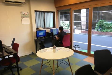 プログラミングに必要な機材は全て完備♩