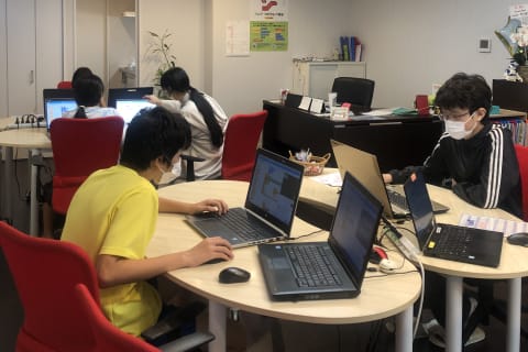 Python、scratchで1級を目指す子、入ったばかりの子色々です！