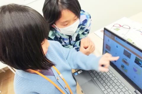 TELACOのレッスンではお友達との学び合いも大切にしています。