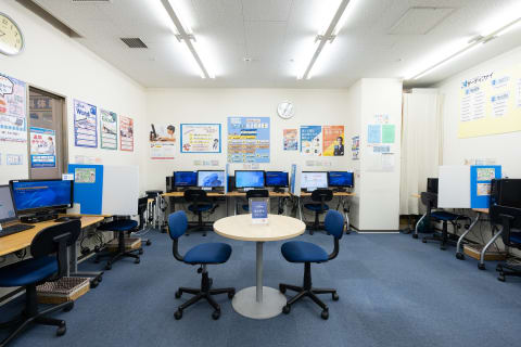 映像＆講師のサポートで様々なスキルを身に付けられます。