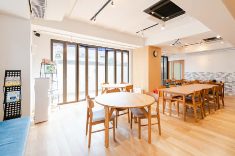 清潔で広くて綺麗な教室です