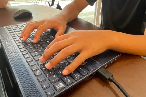 ゲーム感覚で楽しみながらタイピング。自分で決めた目標を達成するとご褒美も…⁉