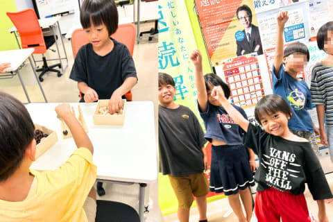 担当コーチとスクール仲間との距離も近くてみんな仲良し✨