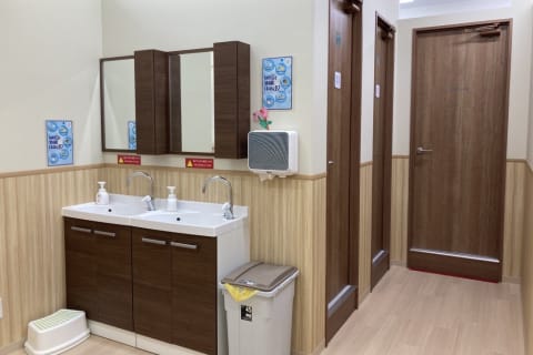 トイレは洋式で２個あります。水回りもきれいで清潔です。