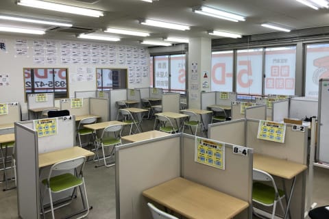 教室内は広く勉強がしやすい！！