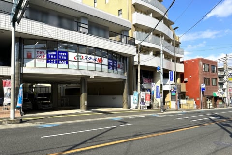 七隈駅2番出口からすぐ！ビルの2階にあります