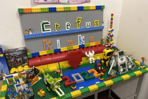 お茶の水校は2017年に開校しました！元気に電車を乗り継いでやってくる生徒も少なくありません。