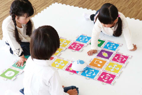 ロボットによるプログラミンク教室