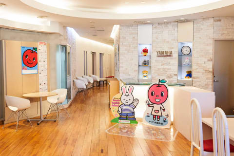 ようこそ♬ プログラミング教育 HALLO宮地楽器 国立校へ！ JR中央線国立駅南口徒歩3分！西友のビルの7階にある教室です。