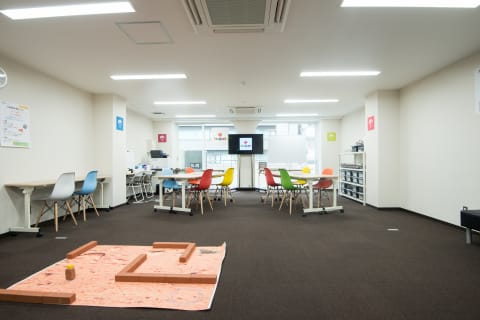 【プログラボ四条烏丸】阪急 烏丸駅・地下鉄 四条駅 直結ですので、便利に、安全に通っていただけます。 生徒のみなさんは、京都市を中心に幅広く在籍しています。