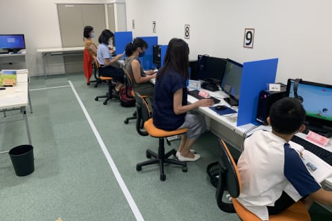 授業スペースは姉妹校のパソコン教室も運営しています