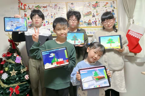 冬期講習ではクリスマスツリーのドット絵やウィンターマーケットを作りました！