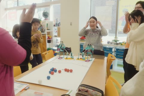 一緒に学習し、ともに協力して臨む試合では、わっと大きな歓声が上がります。