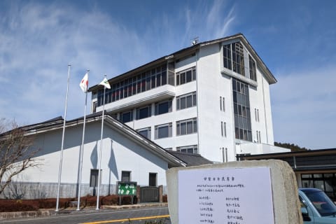 プログラミング教育「HALLO」あいコムこうか土山校の教室外観です。公共施設である「土山地域市民センター」の5階にありますので、治安面でもご安心いただけます。